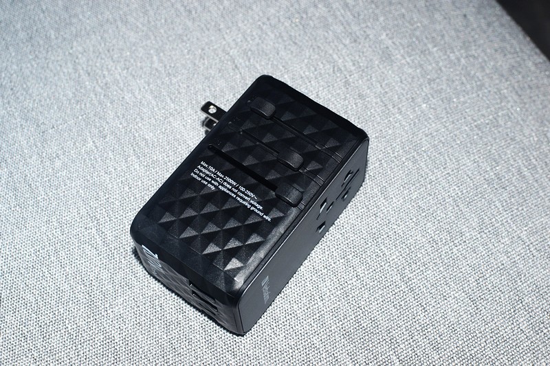 威宝GaN电源适配器100W：未来科技与高效能的完美结合