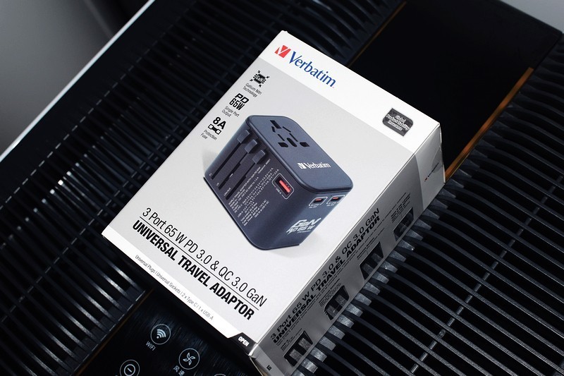 国际旅行的充电利器 威宝65W氮化镓插座转换器