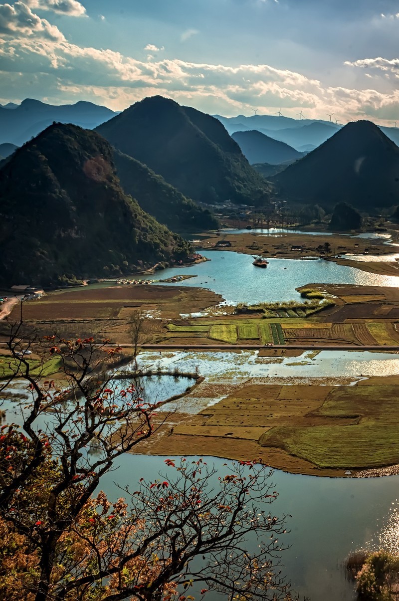 云南丘北 · 普者黑的田园山水