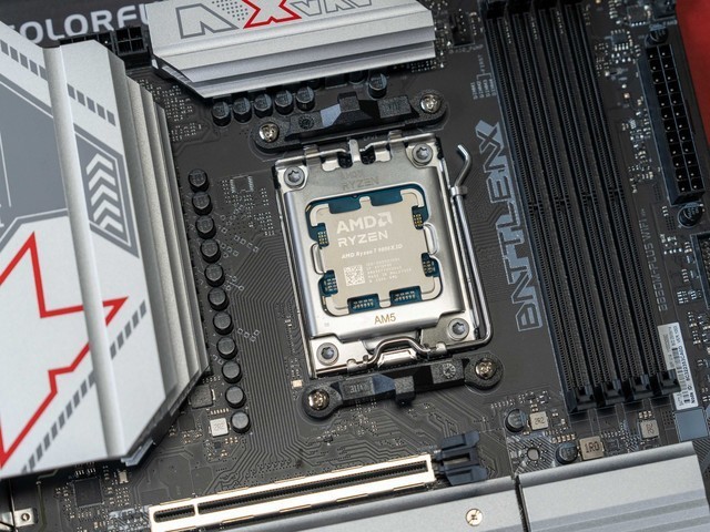 800就能搞定9800X3D，七彩虹B850M-PLUS黑刃主板测评