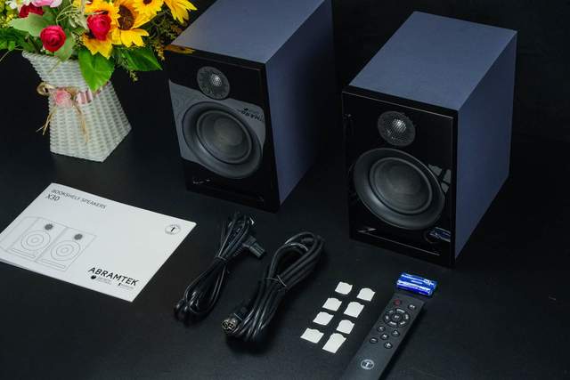 初烧爱好者体验艾特铭客X30音箱：小桌面也能很“Hifi”