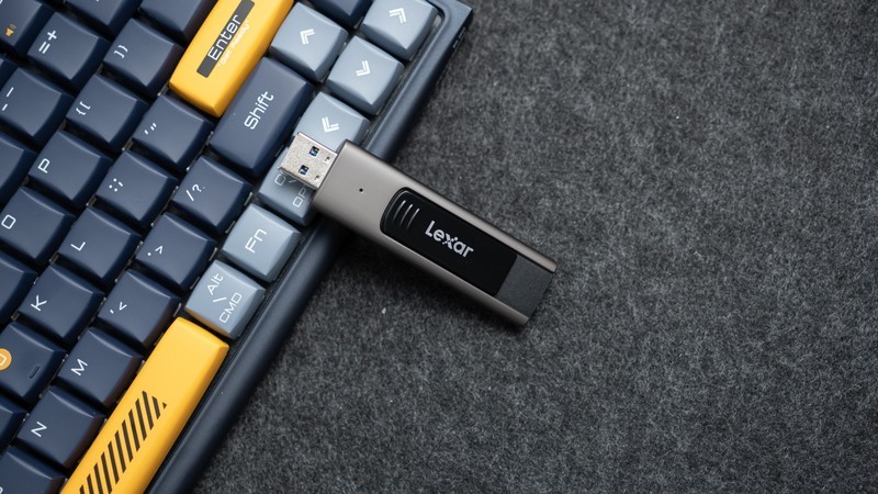 400MB/s高速存取，平价U盘雷克沙M900