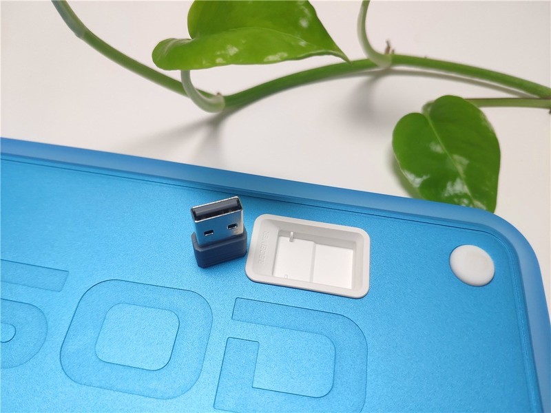 告别枯燥，拥抱舒适！杜伽 S230 正青春无线机械键盘，让你的生活更加精彩！