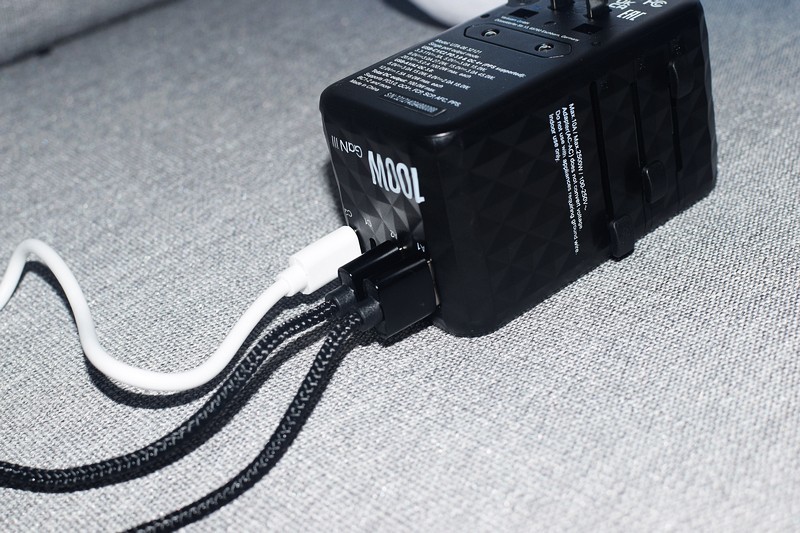 威宝GaN电源适配器100W：未来科技与高效能的完美结合