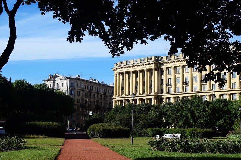 国际旅行的充电利器 威宝65W氮化镓插座转换器