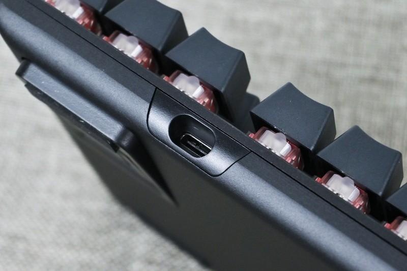 强调手感的升级，HyperX阿洛伊起源core机械键盘PBT版开箱试玩