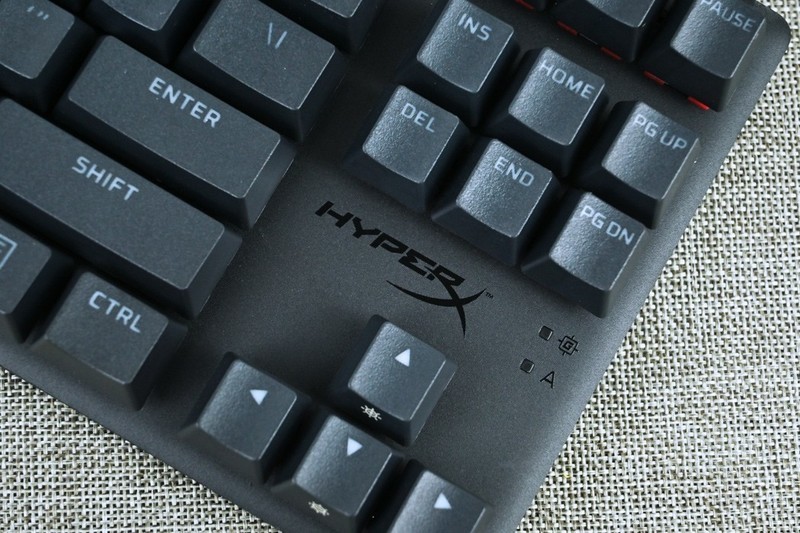 强调手感的升级，HyperX阿洛伊起源core机械键盘PBT版开箱试玩