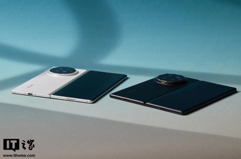 消息称某厂骁龙 8 Gen 3 大折叠手机主打“超轻薄”，侧面指纹解锁