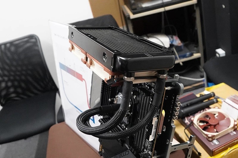 猫头鹰：无泵热虹吸散热器有望于 2026 年上市