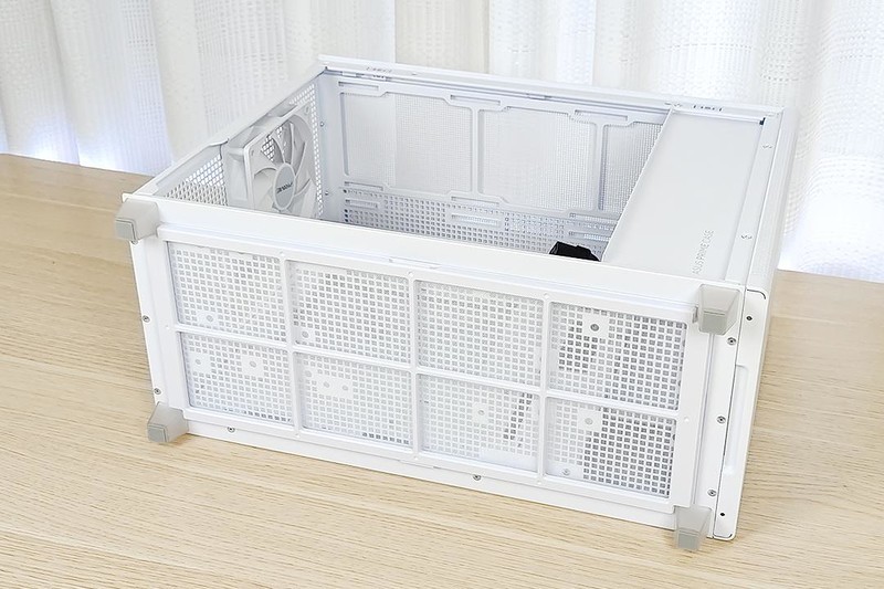 把电脑机箱从“直男风”换成“小清新”，一样的配置不一样的感觉