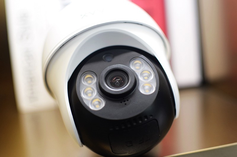 无任何束缚 xiaovv户外云台摄像机4G版