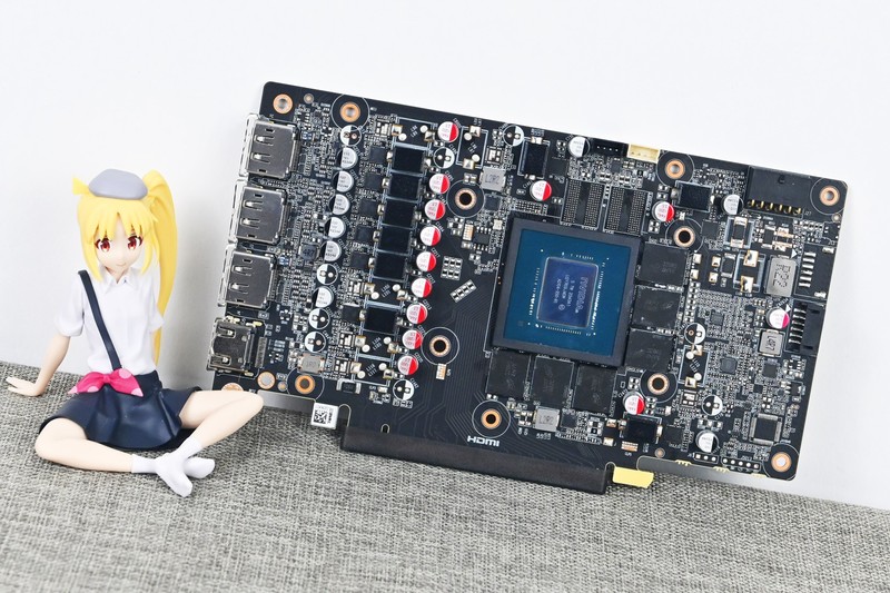 索泰RTX4070 SUPER X-GAMING欧泊白显卡试玩：2K+240hz游戏伙伴