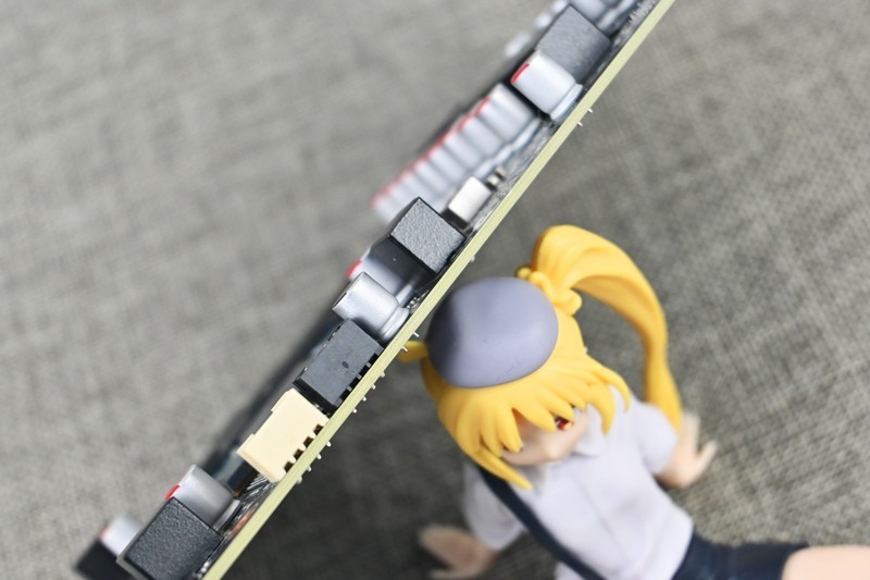 索泰RTX4070 SUPER X-GAMING欧泊白显卡试玩：2K+240hz游戏伙伴