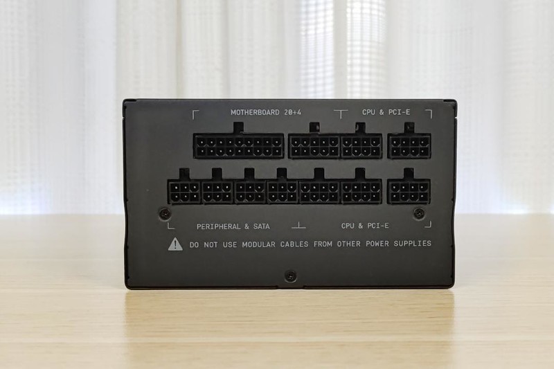 把电脑机箱从“直男风”换成“小清新”，一样的配置不一样的感觉