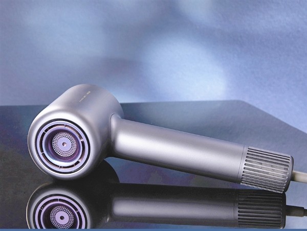 吹风机有什么危害？提防吹风机的四大危害缺点！