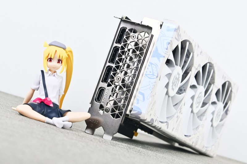 索泰RTX4070 SUPER X-GAMING欧泊白显卡试玩：2K+240hz游戏伙伴