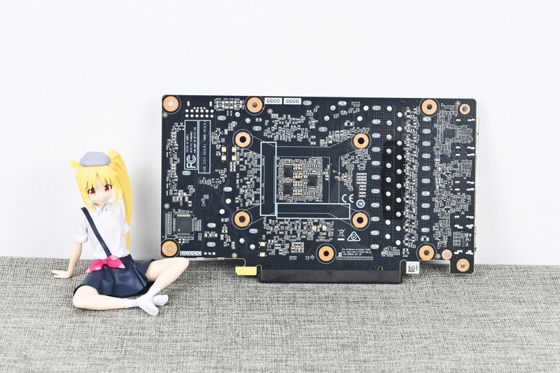 索泰RTX4070 SUPER X-GAMING欧泊白显卡试玩：2K+240hz游戏伙伴