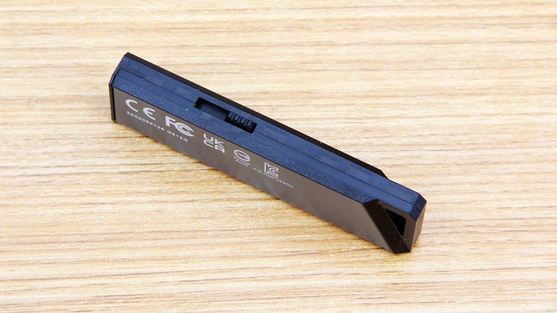 完美体重、伸缩接头、钥匙挂环，这款U盘让人怀疑它是个模型