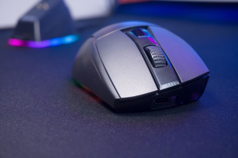 摆脱充电困难症！达尔优A955三模游戏鼠标，RGB很炫酷