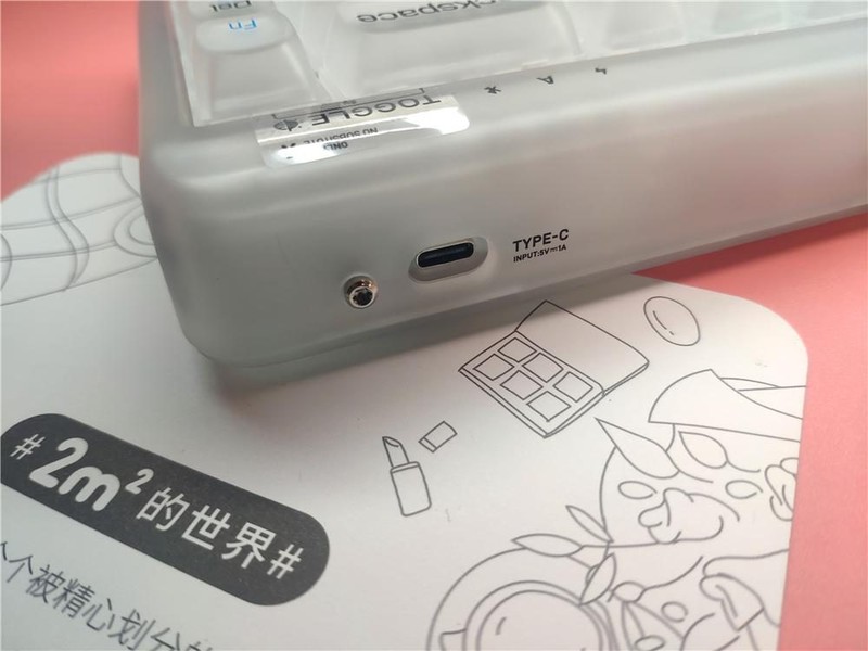 Lofree洛斐1%迷雾——带有若隐若现神秘感的双模机械键盘