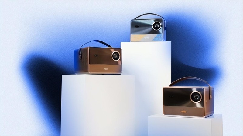 夏日户外行，请带上Vidda C1 Pro三色激光投影仪