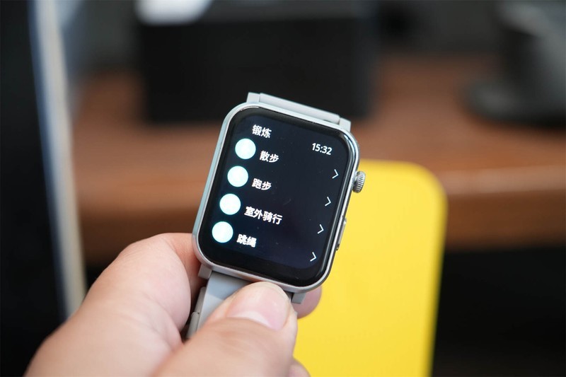 宜准S7智能手表：以科技之名，奏响运动与健康的和谐乐章！