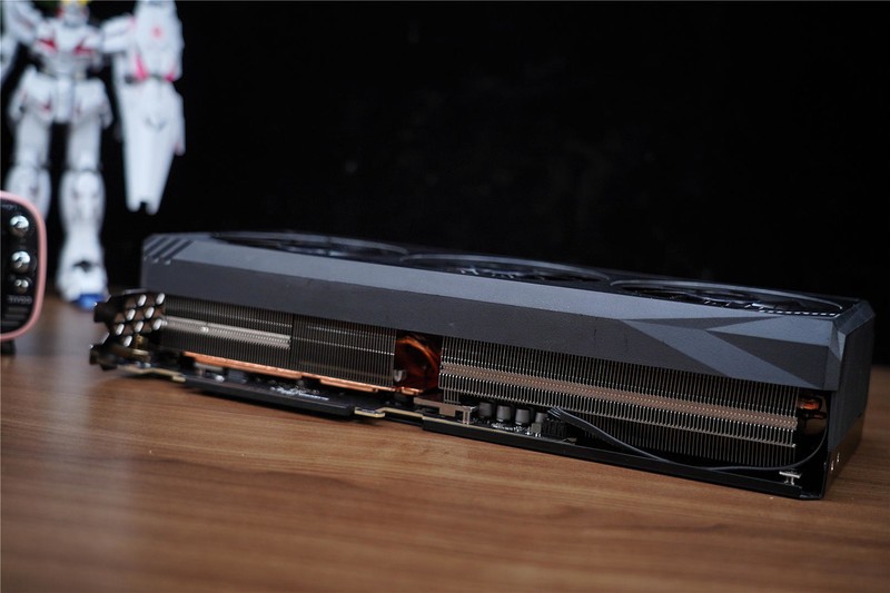 技嘉新卡皇驾到，RTX TITAN的完美替代品--技嘉RTX 3090 Ti 24G分享