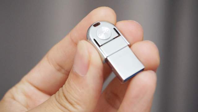 超迷你金属机身，与手机可完美适配！aigo U358 双口U盘实测分享