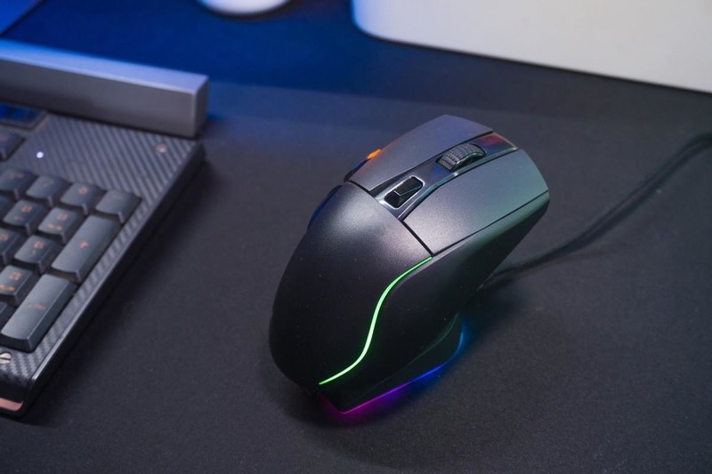 摆脱充电困难症！达尔优A955三模游戏鼠标，RGB很炫酷