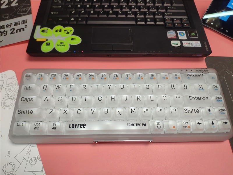 Lofree洛斐1%迷雾——带有若隐若现神秘感的双模机械键盘