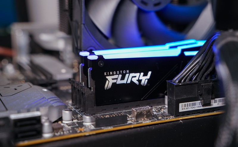 核显用户换高频内存有加成？金士顿FURY Beast野兽RGB D5 32G评测