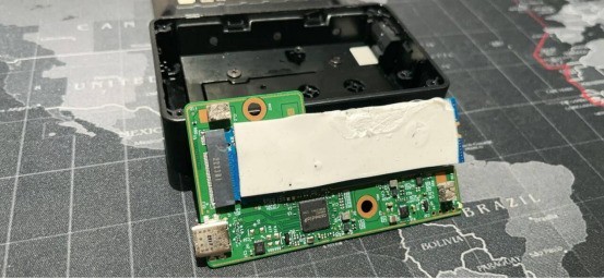 【记忆空间】 史上最详细，移动固态硬盘，西数BLACK D30拆解，测评，外观与内饰解析。