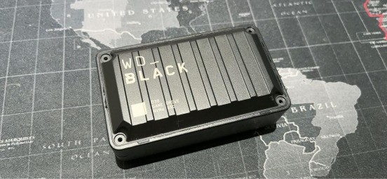 【记忆空间】 史上最详细，移动固态硬盘，西数BLACK D30拆解，测评，外观与内饰解析。