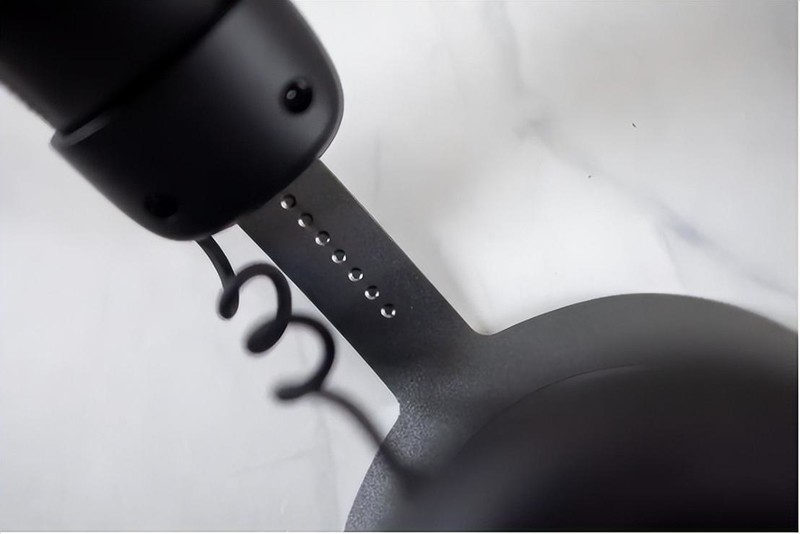 生物振膜让音质更出色，血手幽灵M760生物魔音电竞耳机体验