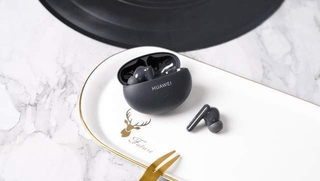 性价比超级高的蓝牙耳机的都有哪些？性价比很高的蓝牙耳机分享