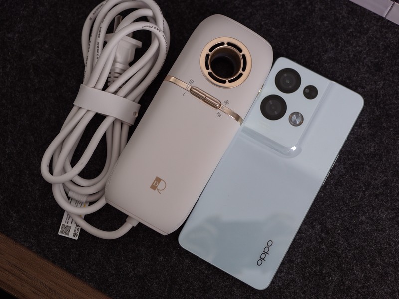 小巧可揣兜，负离子不伤发——DR-P20吹风筒轻体验