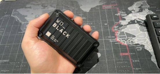 【记忆空间】 史上最详细，移动固态硬盘，西数BLACK D30拆解，测评，外观与内饰解析。