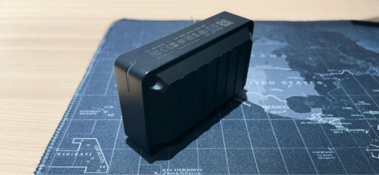 【记忆空间】 史上最详细，移动固态硬盘，西数BLACK D30拆解，测评，外观与内饰解析。