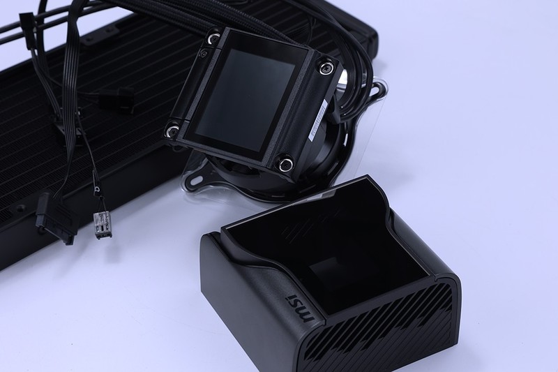 国产主板之光？七彩虹CVN Z790巡洋舰主板+13700K+4090装机实测