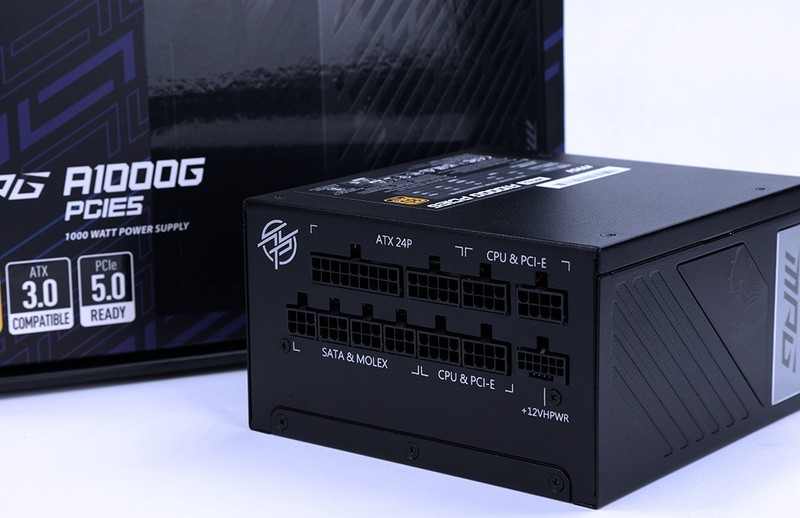 国产主板之光？七彩虹CVN Z790巡洋舰主板+13700K+4090装机实测