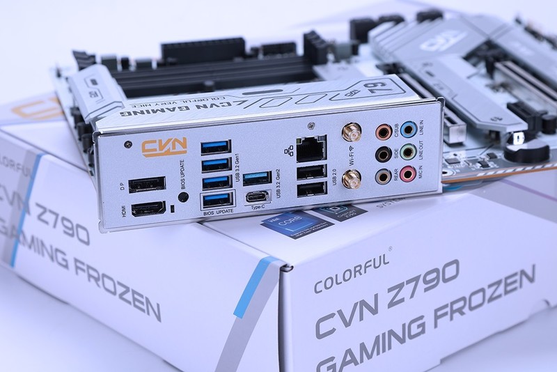 国产主板之光？七彩虹CVN Z790巡洋舰主板+13700K+4090装机实测