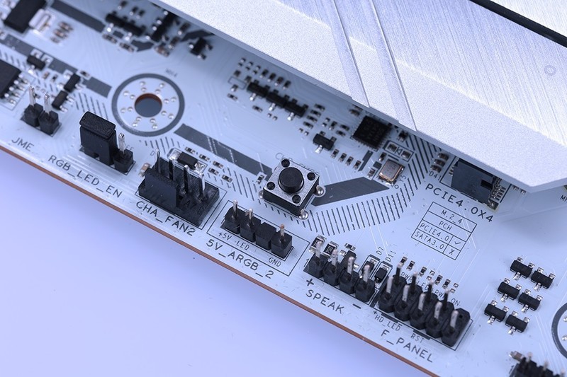 国产主板之光？七彩虹CVN Z790巡洋舰主板+13700K+4090装机实测