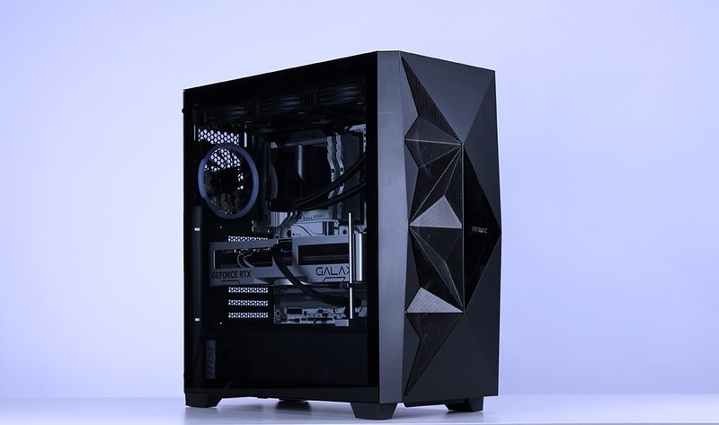 国产主板之光？七彩虹CVN Z790巡洋舰主板+13700K+4090装机实测