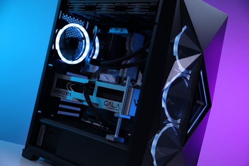 国产主板之光？七彩虹CVN Z790巡洋舰主板+13700K+4090装机实测