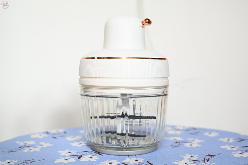 年夜饭的好帮手，剁馅剥蒜都在行，七彩叮当绞肉机上手