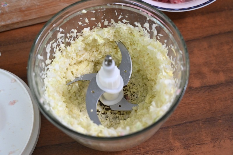 年夜饭的好帮手，剁馅剥蒜都在行，七彩叮当绞肉机上手