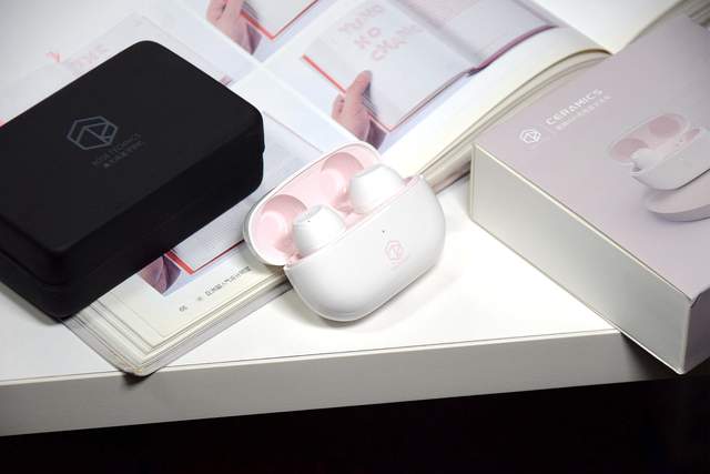 想找有素质有颜值的百元TWS耳机？弱水时砂琉璃，看看上手表现如何