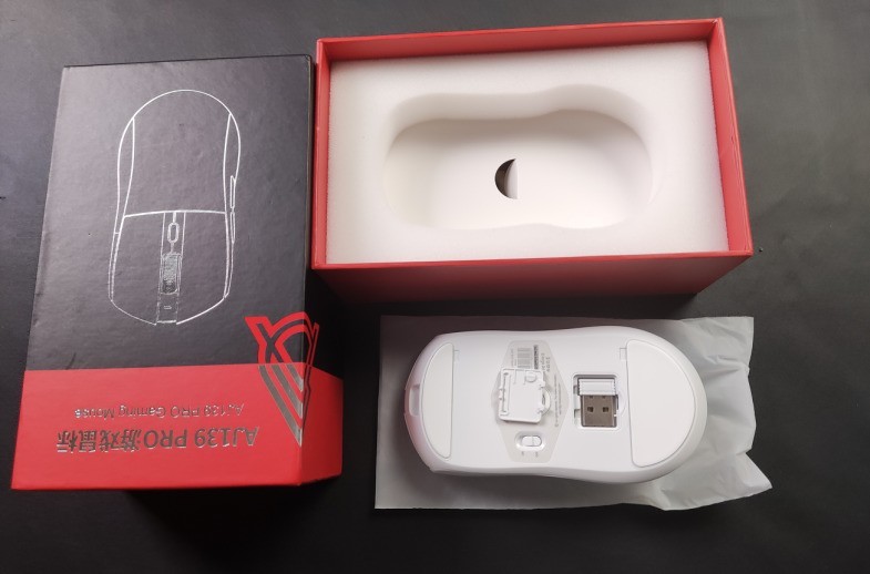 垃圾佬的新伙伴-黑爵鼠标垫/XINMENG新盟X98机械键盘/黑爵AJ139 PRO 游戏鼠标