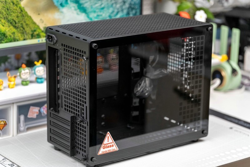 20L小尺寸 M-ATX机箱装机，乔思伯Z20打造精致桌面电脑