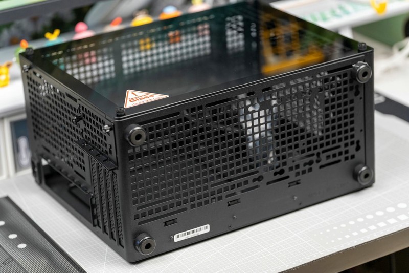 20L小尺寸 M-ATX机箱装机，乔思伯Z20打造精致桌面电脑